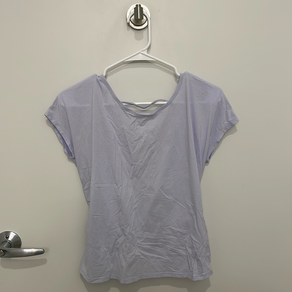 Lululemon open back top, size 6, lavender color